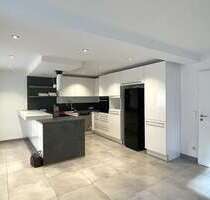 Wohnung zum Mieten in Wiesbaden Medenbach 2.340,00 € 195 m² - Wiesbaden / Medenbach