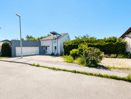 Foto - Haus zum Mieten in Brackenheim 1.900,00 € 170 m²