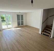 Haus zum Mieten in Liederbach am Taunus 2.400,00 € 135 m²