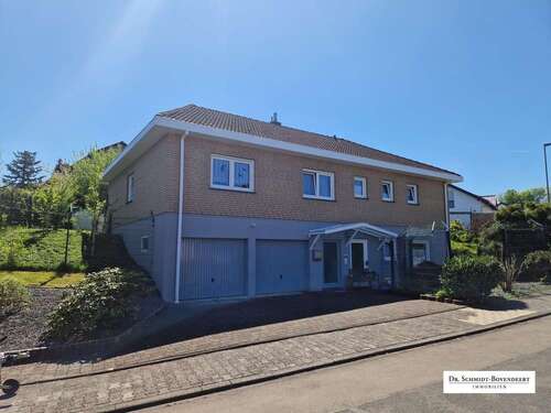 Foto - Haus zum Kaufen in Altenkirchen 380.000,00 € 200 m²