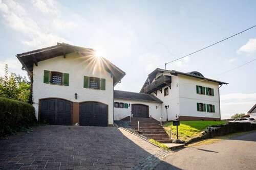 Foto - Haus zum Kaufen in Neustadt (Wied) 568.000,00 € 303 m²