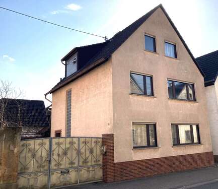 Foto - Haus zum Kaufen in Lörzweiler 445.000,00 € 209 m²