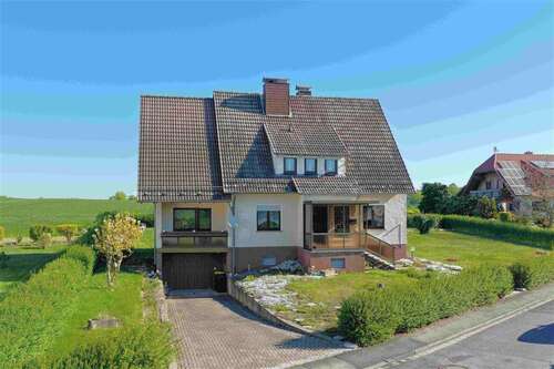 Foto - Haus zum Kaufen in Berkatal 170.000,00 € 182.5 m²