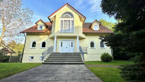 Foto - Haus zum Mieten in Bad Liebenzell 3.500,00 € 286 m²