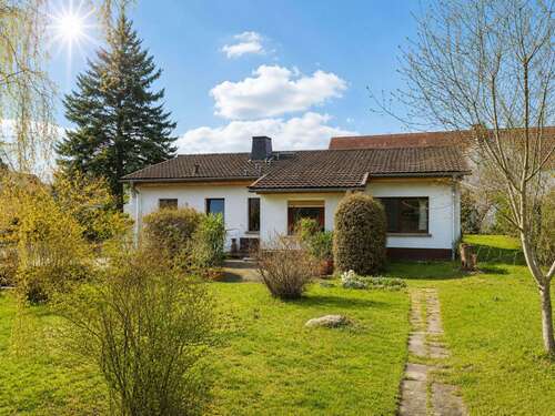 Foto - Haus zum Kaufen in Naundorf 140.000,00 € 130 m²