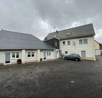 Haus zum Kaufen in Idar-Oberstein Göttschied 349.000,00 € 227 m² - Idar-Oberstein / Göttschied