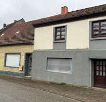 Haus zum Kaufen in Kirrweiler 49.000,00 € 225 m²