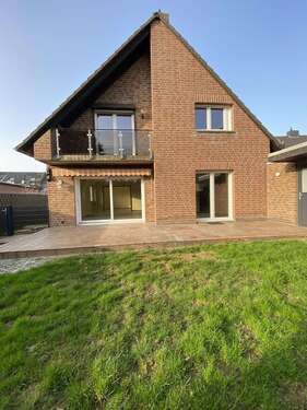 Foto - Haus zum Kaufen in Nettetal 498.000,00 € 137.46 m²