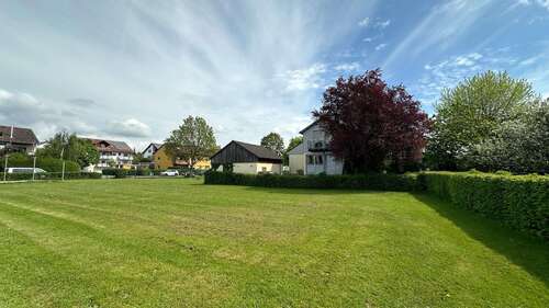 Foto - Haus zum Mieten in Althengstett 2.500,00 € 199 m²