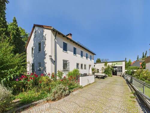 Foto - Haus zum Kaufen in München 1.249.000,00 € 250 m²