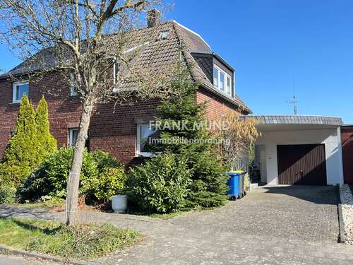 Foto - Haus zum Kaufen in Mönchengladbach-Wickrathberg 190.000,00 € 82 m²