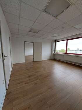 Foto - Büro in Essen 370,00 € 66 m² - 370,00&nbsp;EUR Kaltmiete, ca.&nbsp; 66,00&nbsp;m&sup2;