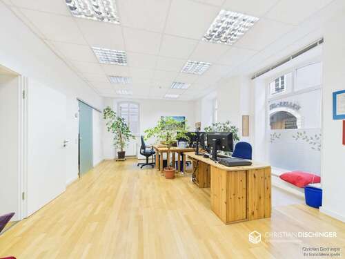 Foto - Büro in Regensburg 1.417,50 € 105.03 m²
