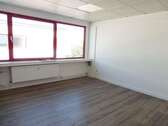 Büro in Essen 185,00 € 33 m² - 185,00&nbsp;EUR Kaltmiete, ca.&nbsp; 33,00&nbsp;m&sup2; in Essen (PLZ: 45141)