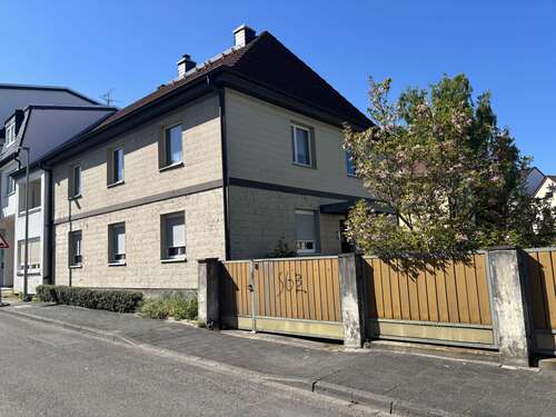 Foto - Haus zum Kaufen in Kelkheim 780.000,00 € 237 m²