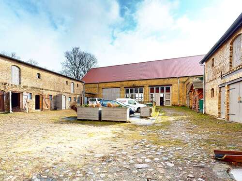 Foto - Haus zum Kaufen in Niedergörsdorf 498.000,00 € 315 m²