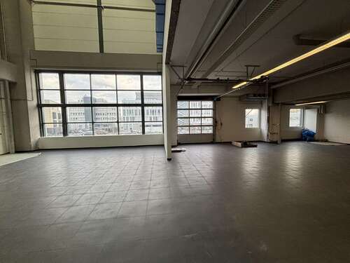 Foto - Halle in Neuss 4.100,00 € 520 m²