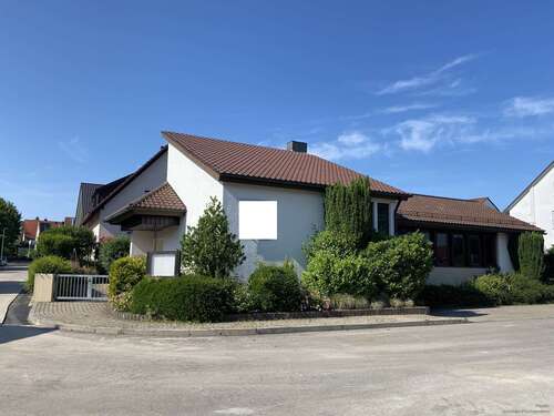 Foto - Haus zum Kaufen in Ilsfeld 399.000,00 € 238 m²