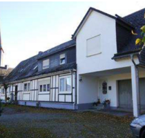 Haus zum Kaufen in Bestwig 329.000,00 € 341 m²