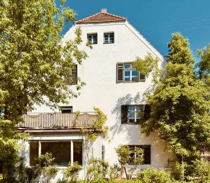 Foto - Haus zum Kaufen in Unterföhring 1.750.000,00 € 295 m²