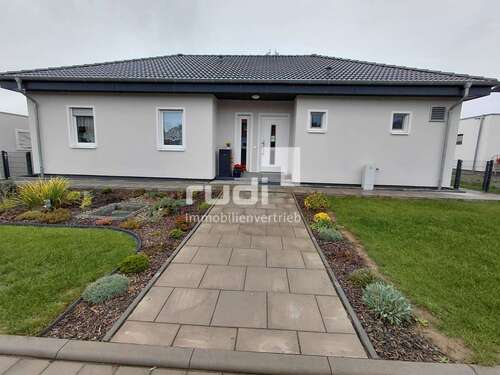 Foto - Haus zum Kaufen in Hardegsen 287.000,00 € 142.52 m²