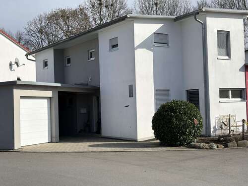 Foto - Haus zum Kaufen in Burgrieden 695.000,00 € 180 m²