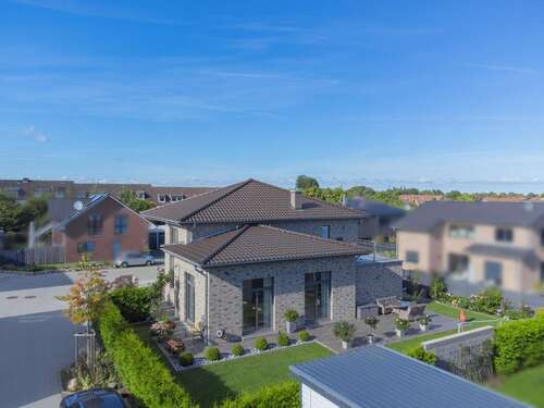 Foto - Haus zum Kaufen in Laboe 1.850.000,00 € 239 m²