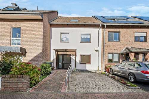 Foto - Haus zum Kaufen in Dormagen Stürzelberg 495.000,00 € 169 m²