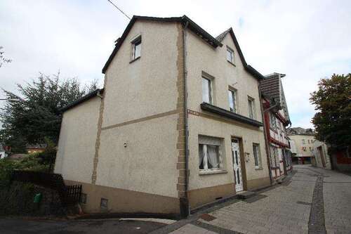 Foto - Haus zum Kaufen in Linz 240.000,00 € 200 m²