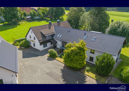 Foto - Haus zum Kaufen in Bischofsgrün 599.000,00 € 495 m²