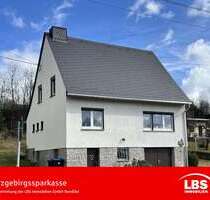 Haus zum Kaufen in Lauter-Bernsbach 180.000,00 € 102.5 m²