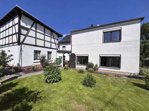 Foto - Haus zum Kaufen in Langenbernsdorf 165.000,00 € 186.45 m²