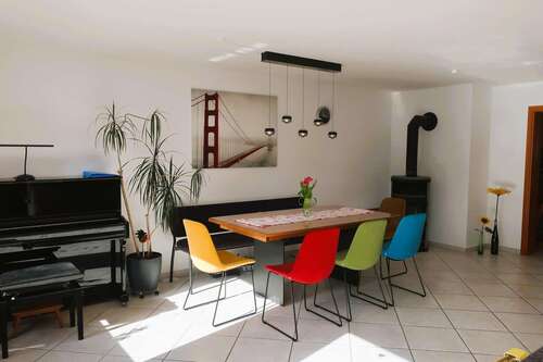 Foto - Haus zum Kaufen in Mundelsheim 695.000,00 € 194 m²