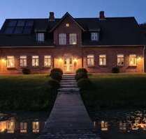 Haus zum Kaufen in Neukirchen 1.390.000,00 € 380 m²