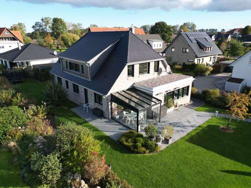 Foto - Haus zum Kaufen in Elmenhorst 1.299.000,00 € 288 m²