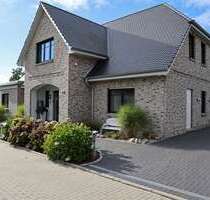 Haus zum Kaufen in Elmenhorst 1.299.000,00 € 288 m²
