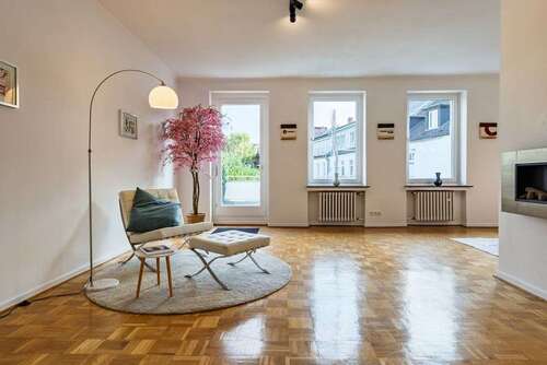 Foto - Haus zum Mieten in Düsseldorf 6.000,00 € 323 m²