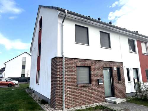 Foto - Haus zum Mieten in Schulzendorf 2.400,00 € 135 m²