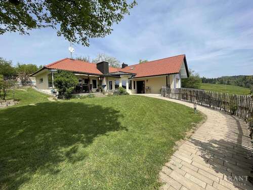 Foto - Haus zum Kaufen in Argenbühl 949.000,00 € 181 m²