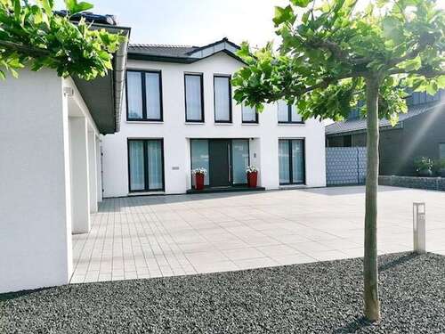 Foto - Haus zum Kaufen in Mönchengladbach 1.199.000,00 € 226 m²