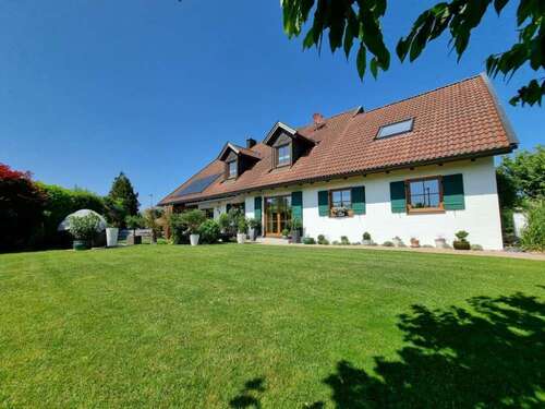 Foto - Haus zum Kaufen in Burgoberbach 720.000,00 € 226 m²