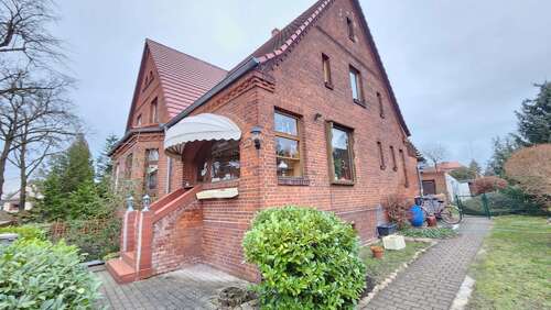 Foto - Haus zum Kaufen in Genthin 163.000,00 € 180 m²