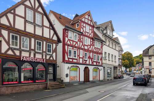 Foto - Haus zum Kaufen in Biedenkopf 163.000,00 € 165.76 m²