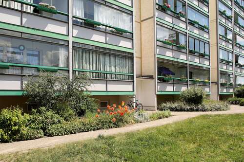 Foto - Wohnung zum Mieten in Neubrandenburg 422,00 € 76.11 m²