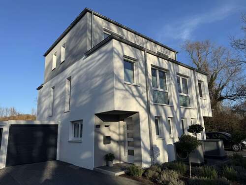 Foto - Haus zum Mieten in Duisburg 1.540,00 € 123 m²