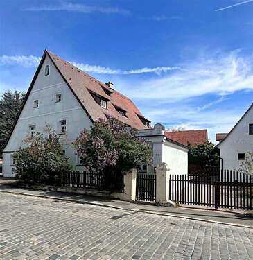Foto - Haus zum Kaufen in Nürnberg 699.000,00 € 308 m²