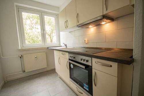Foto - Wohnung zum Mieten in Halle (Saale) 384,00 € 59.73 m²