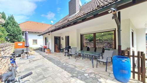 Foto - Haus zum Kaufen in Lambrecht 649.000,00 € 338 m²