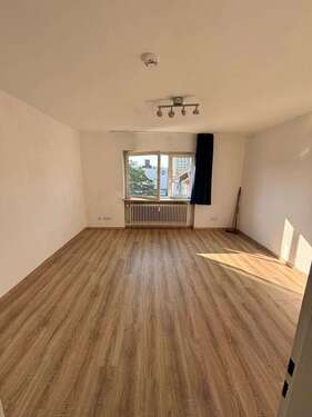 Foto - Wohnung zum Mieten in Würzburg 330,00 € 25.9 m²