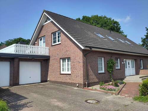 Foto - Haus zum Kaufen in Wiefelstede 430.000,00 € 229 m²